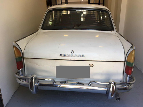 Peugeot 404