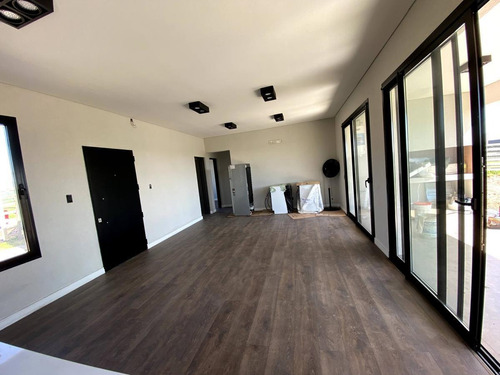 Imagen 5 de 25 de Casa A Estrenar En San Sebastian Oportunidad