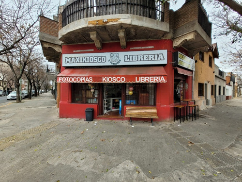 Imagen 2 de 11 de Excelente Fondo De Comercio - Maxikiosco - Floresta - Bahia Blanca 1198 Esquina