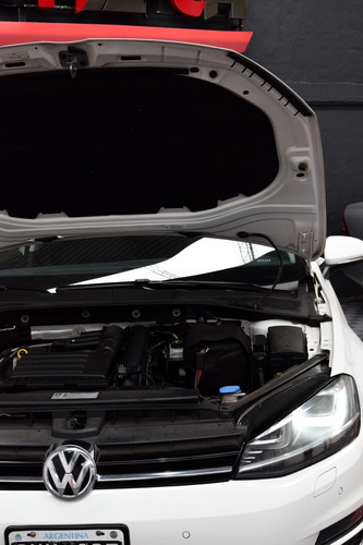 Imagen 15 de 19 de Volkswagen Golf 2015 1.4 Highline Tsi Dsg