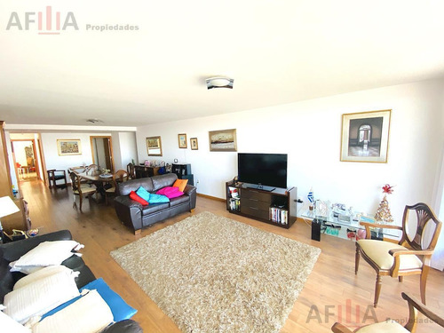 Venta Departamento 4 Dormitorios Piscina Rambla- Malvín