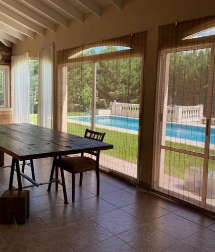 Casa En Venta 5 Ambientes En El Lauquen