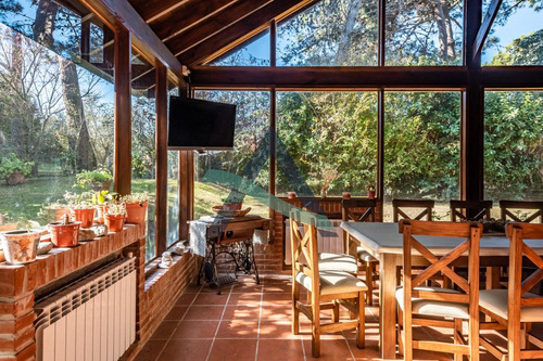 Casa 5 Ambientes C/ Dependencia. Venta Pinamar
