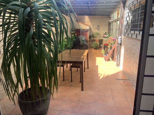 Venta De Casa 3 Dormitorios En Malvin / Punta Gorda