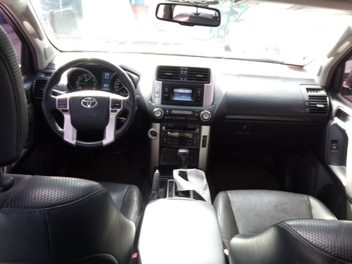Imagen 8 de 10 de Toyota Land Cruiser Prado