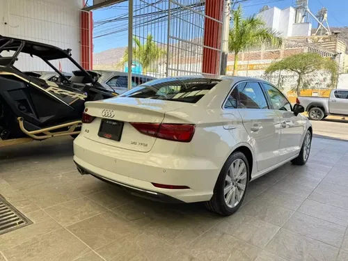 Audi A3 TFSI Select