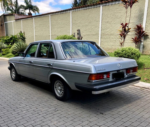 Imagem 3 de 7 de Mercedes 280 E