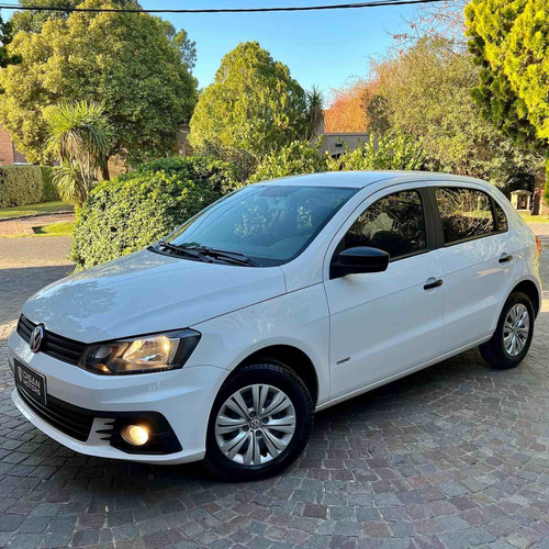 Imagen 1 de 15 de Volkswagen Gol Trend 2017 1.6 Trendline 101cv