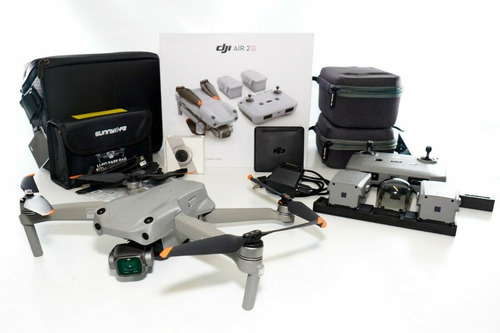 Imagen 1 de 3 de Dji Air 2s Fly More Combo Drone Quadcopter Foldable