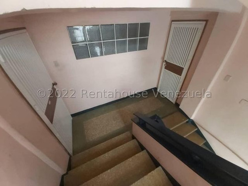 Imagen 2 de 10 de Edificio En Venta