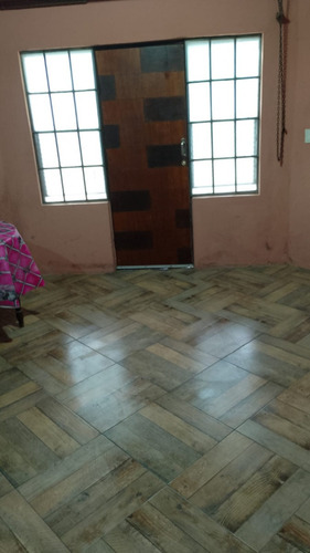 Dueño Vende Local En Vte. López , A 100 Metros Centro Comercial De V. Martelli ( Calle Laprida) , Equipado Con Cocina Completa, Baño Compl., Entrepiso , Baulera, Etc.