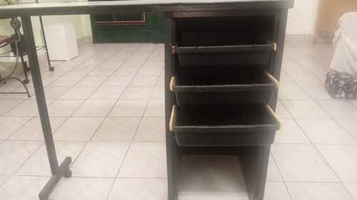 Mesa De Manicuría