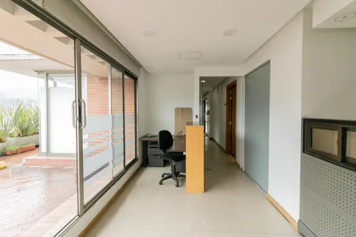 Oficina En Arriendo En Centro Internacional. Cod A1094008