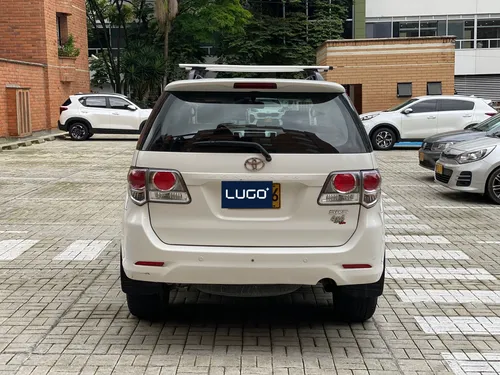 Toyota Fortuner 2.7 Gasolina 4x4 Automática Segundo Dueño