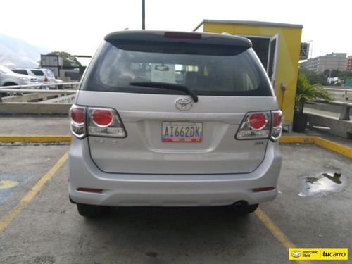 Toyota Fortuner Automática