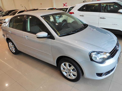 Imagem 3 de 15 de Volkswagen Polo 1.6 Mi (comfortline) 4p