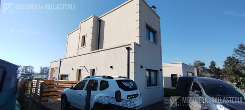 Casa En Venta En Barrio Santa Elisa - Pilar Del Este