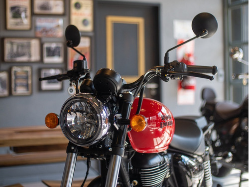 Imagen 13 de 25 de Royal Enfield Meteor 350 Fireball Roja
