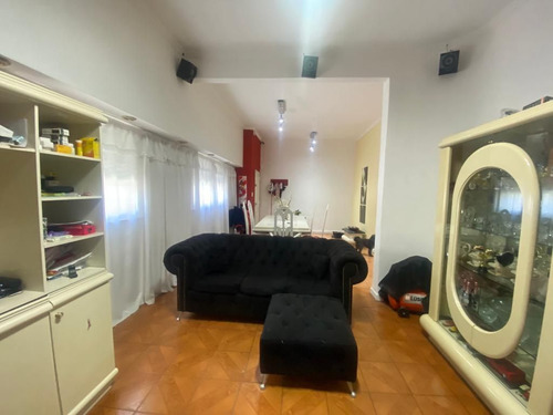 Casa En Venta En Mataderos