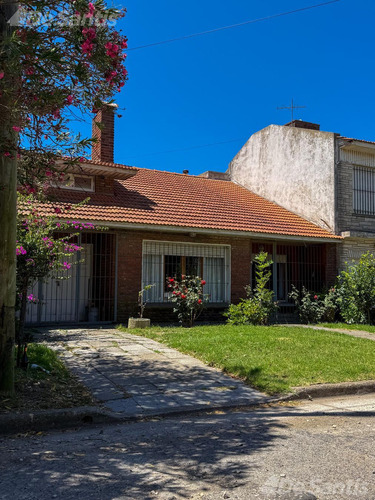 Casa En Punta Mogotes