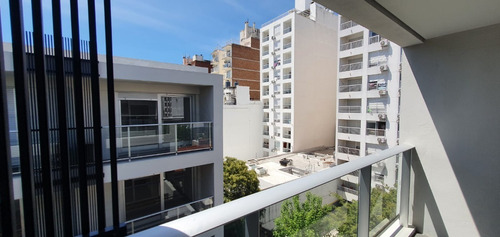 Imagen 2 de 12 de -monoambiente Con Balcon En Pocitos