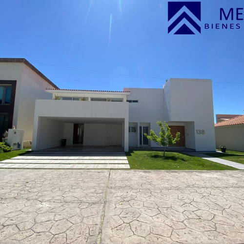 Casa En Venta En Fracc. Haciendas Campestre Durango