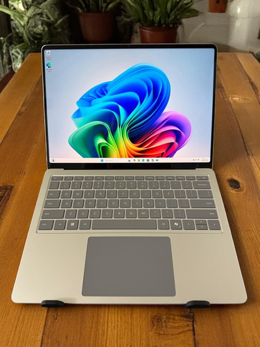 Laptop Microsoft Surface 7 - 16 Gb Ram, 256 Gb Ssd, 120 Hz Plateado (Reacondicionado)