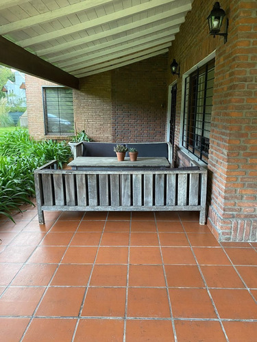 Imagen 4 de 18 de Casa Parque Leloir Ituzaingo Norte Chalet Casa Pileta Retasa