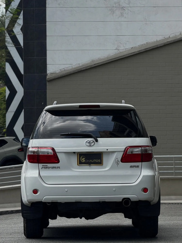 Toyota Fortuner 2.7 Sr5