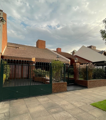 Casa En Venta - Merlo