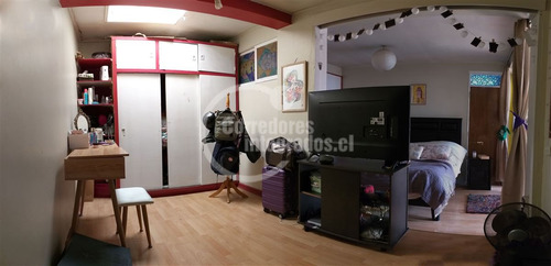 Casa Pedro Valdivia / Rodrigo Araya, 5 Dorm. 2 Baños, 2 Esta