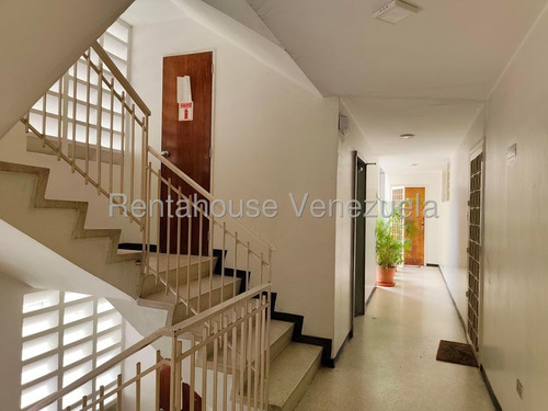 Vendo Apartamento La Urbina 23-12161