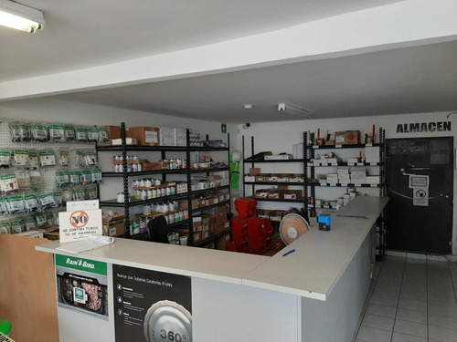 Imagen 2 de 12 de Local - San Rafael