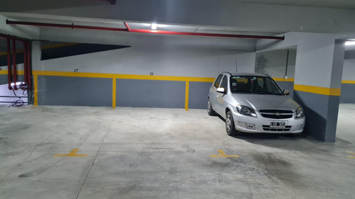 Cochera En Corredor Libertador