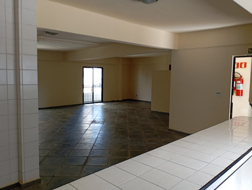 Box De Garagem Bairro Ocean Próximo A Praia