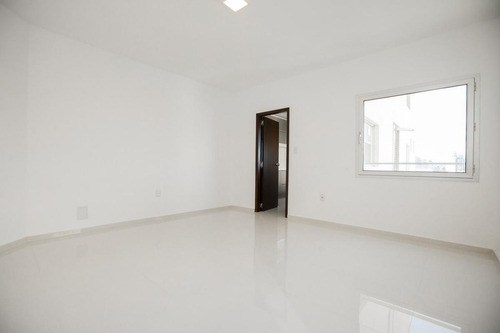 Imagen 9 de 15 de Alquiler -apartamento 3 Dormitorios Servicio Completo Rambla De Pocitos