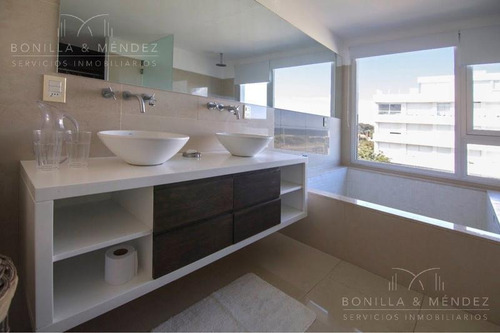 Villa Brava Torre 1, 3 Suites, Toilette, Dependencia De Servicio, Parrillero Propio.