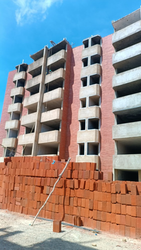 Atenas Inmobiliaria, Vende Aptos. Precio Insuperables