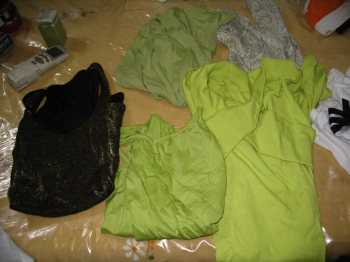 Lote 4 Remeras Y Un Vestido Mini Algodon Verde Fluo Y Reptil