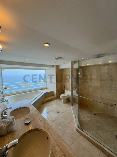 En Venta Apartamento Ph Remodelado En C.r Marina Mar
