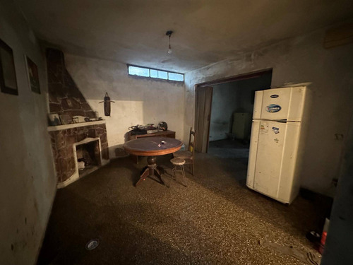 Venta Casa En Malvin - 3 Dormitorios, Garaje. A Reciclar