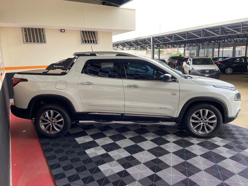 Fiat Toro 2.0 Volcano 4x4 Aut. 4p