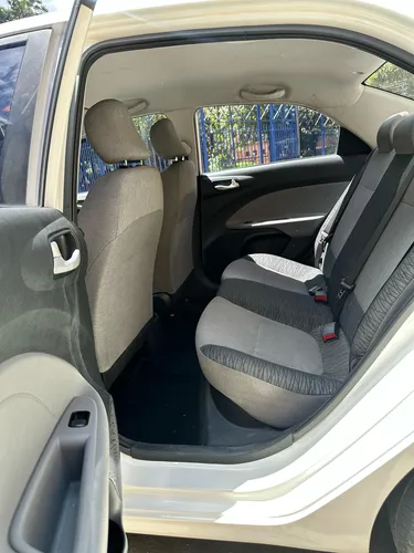 Kia Soluto 1.4L Lx 5Mt