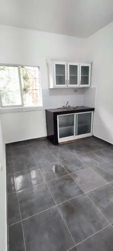 Gazcue Alquiler Apartamento Sin Amueblar De 1 Habitacion, Facil Acceso A Gascue, Uce, Ufhec, Zona Universitaria, El Vergel, Miraflores, Don Bosco, Chavon, Zona Colonial, Tetatro Nacional