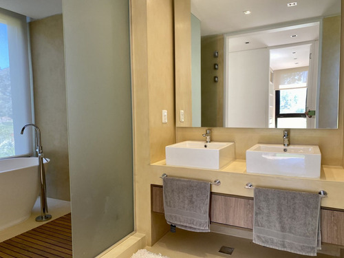 Casa En Venta En Barrio Privado, Pueblo Mio Punta Del Este (ref: Bpv-8409)