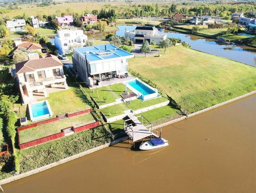 Imagen 4 de 30 de Alquiler De Espectacular Casa Con Amarra Al Río En San Marco Villanueva