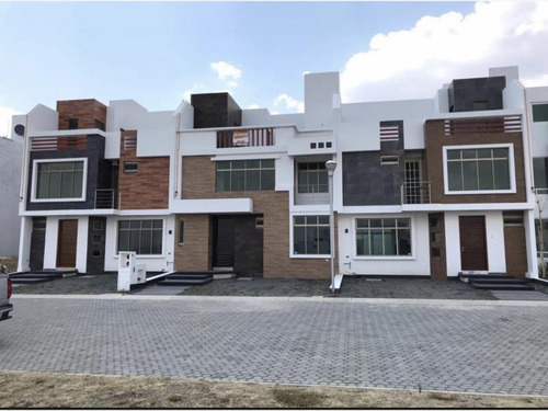 Imagen 1 de 12 de Casa Sola En Venta Valle Del Sol 2