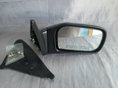 Retrovisor Derecho Nissan Sentra B13 