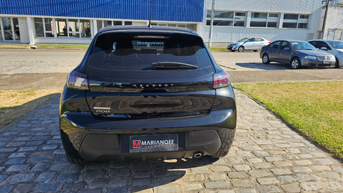Peugeot 208 1.6 Feline Tiptronic