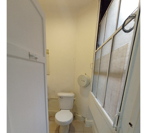 Oficina Paseo Matias Cousiño De 24 M2 Se Vende